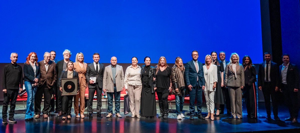 Türkiye’de müzik, telif hakları ve toplu hak yönetiminin gelişim sürecine önemli bir katkı sağlayacağına inandığımız Sempozyumumuza kıymetli görüşleri ve tespitleri ile katkıda bulunan konuklarımıza, sanatçılarımıza ve tüm değerli katılımcılara teşekkürlerimizi sunuyoruz. 💐