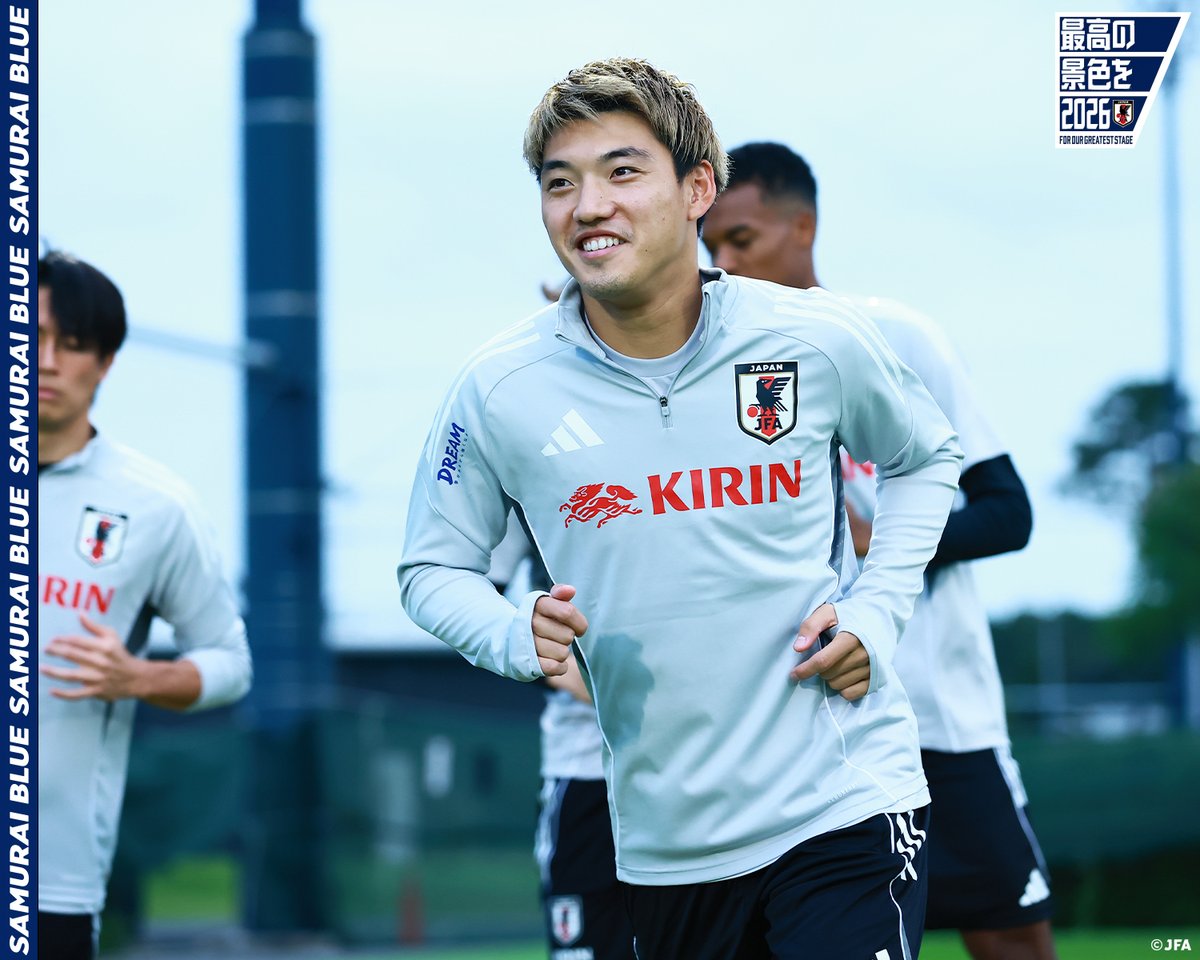 XL サッカー日本代表　ウォームトップ　KIRIN入り GB1084_add8.JPG