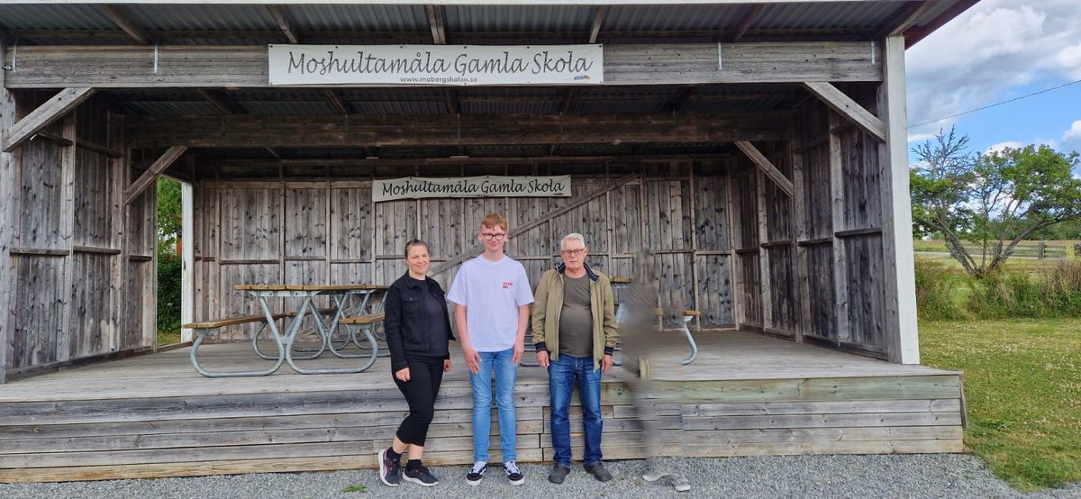 MezaVerdeProd's tweet photo. It's a wrap!
Vi är klara med Vilhelm Moberg inspelningarna – nu återstår bara klippningen!
@Kulturparken Småland och @Moshultamåla Gamla Skola – tack för ert fantastiska stöd och engagemang.
#VilhelmMoberg #Filmprojekt #Tacksam #SvenskHistoria #personporträtt #utbildning https://t.co/M0ZcVjbraN