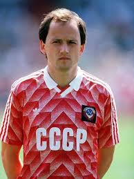 NUTMEG! β½π₯
 (@nutmeggame) on Twitter photo Oxford United Chairman and Tetris wrangler Robert Maxwell tried to sign Igor Belanov for OUFC in the late 80s.
Would he have kept the Us in the top flight a little bit longer?
#80sfootball #OUFC #Footballleague Oxford United Chairman and Tetris wrangler Robert Maxwell tried to sign Igor Belanov for OUFC in the late 80s.
Would he have kept the Us in the top flight a little bit longer?
#80sfootball #OUFC #Footballleague
