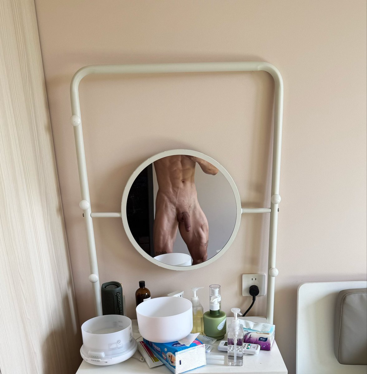 Semyon 偉 tweet media