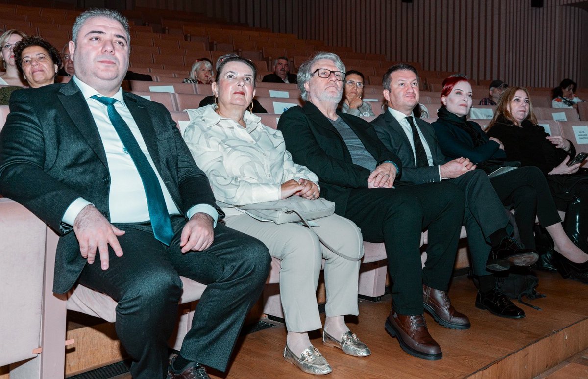 Yaratımdan Yoruma Türkiye'de Müziğin Toplu Hak Yönetimi ve Gelecek Perspektifi başlıklı Sempozyum, <a href="/fisaum/">FİSAUM</a> ve <a href="/muyorbir/">MÜYORBİR</a> işbirliği ile <a href="/burhansesen/">Burhan Şeşen</a> <a href="/ercetincandan/">Candan Erçetin</a> ve <a href="/demetsagiroglu/">demet sağıroğlu</a> gibi sanatçılarımız ve değerli misafirlerimizin katılımı ile İstanbul’da gerçekleşti. #müzik #telif