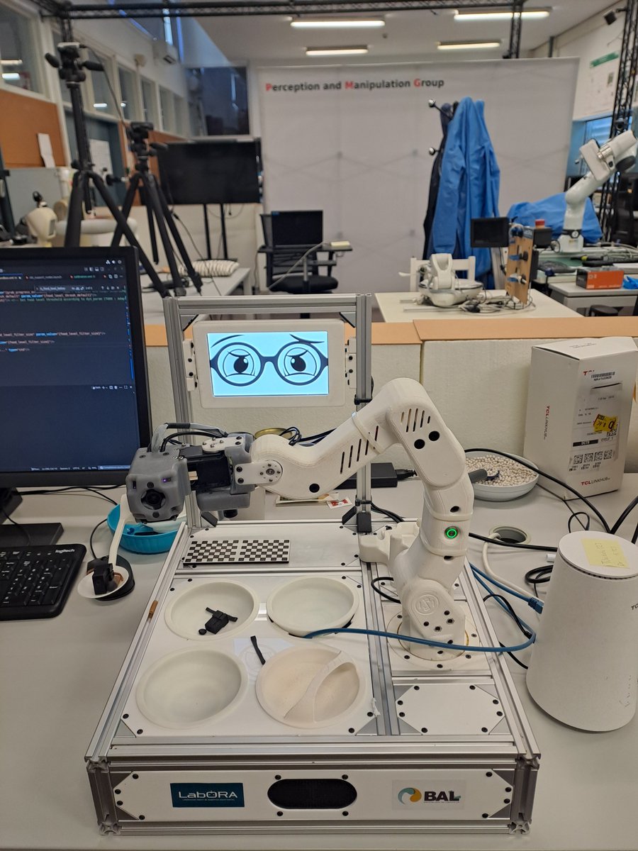 LabORA_robotics's tweet image. 3/3

🤖 Nyam combines #AI and #robotics to support users during meals

It’s one of the AI-EAT robotic solutions within the PIONEER project, developed jointly with @IRI_robotics and @perevirgilicat, in collaboration with @LabORA_robotics and @BALL_AgingLab 

#LabORA_robotics #Nyam