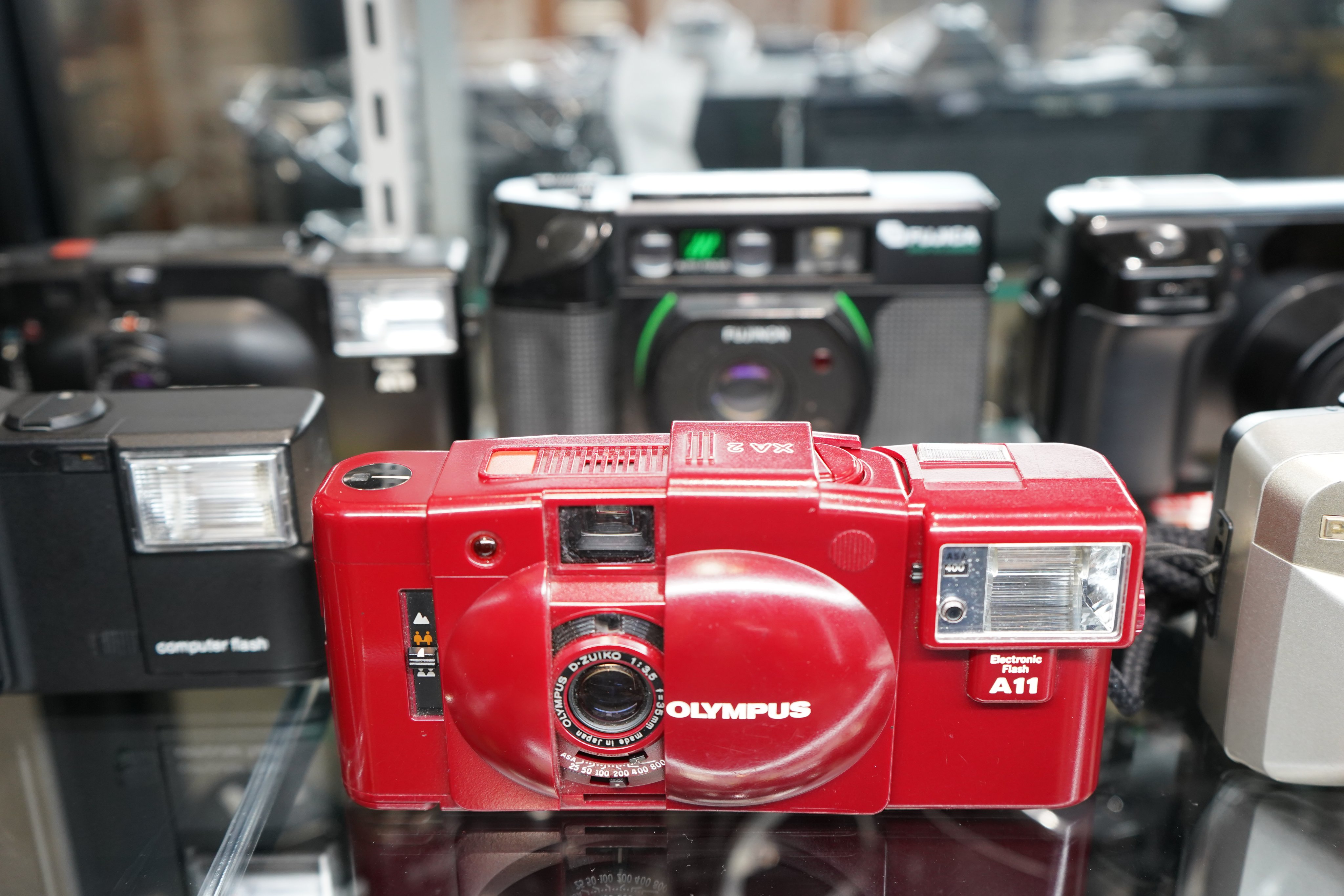 コンパクトフィルムカメラ sddefault.jpg