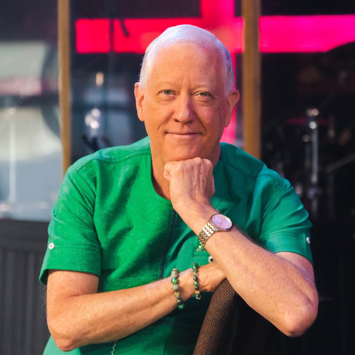 Don’t struggle and strive and push your way to the front. Allow God to bring you to the place of destiny in His time and in His way. Be patient in the waiting. 𝐁𝐞 𝐜𝐨𝐧𝐬𝐢𝐬𝐭𝐞𝐧𝐭 𝐢𝐧 𝐭𝐡𝐞 𝐟𝐚𝐜𝐞 𝐨𝐟 𝐨𝐛𝐬𝐜𝐮𝐫𝐢𝐭𝐲. Persevere through anonymity. For God can do more