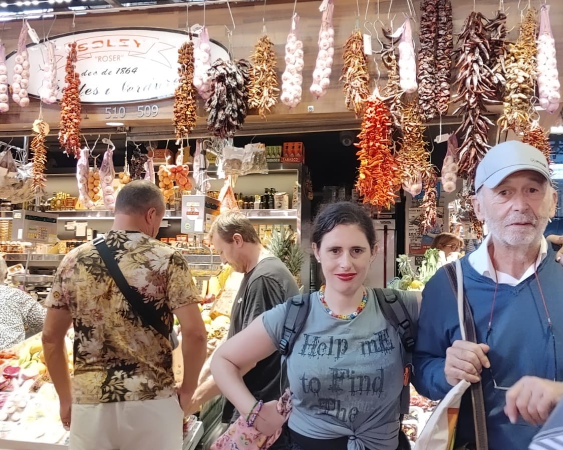 Dissabte els membres del Club Social de <a href="/AutismeCat/">Federació Autisme Catalunya</a> vàrem anar a #Barcelona a visitar el <a href="/MuseuFMares/">Museu Frederic Marès</a> i el al mercat de <a href="/la_boqueria/">La Boqueria</a> . Amb el suport de <a href="/dsocialscat/">Drets Socials i Inclusió</a>