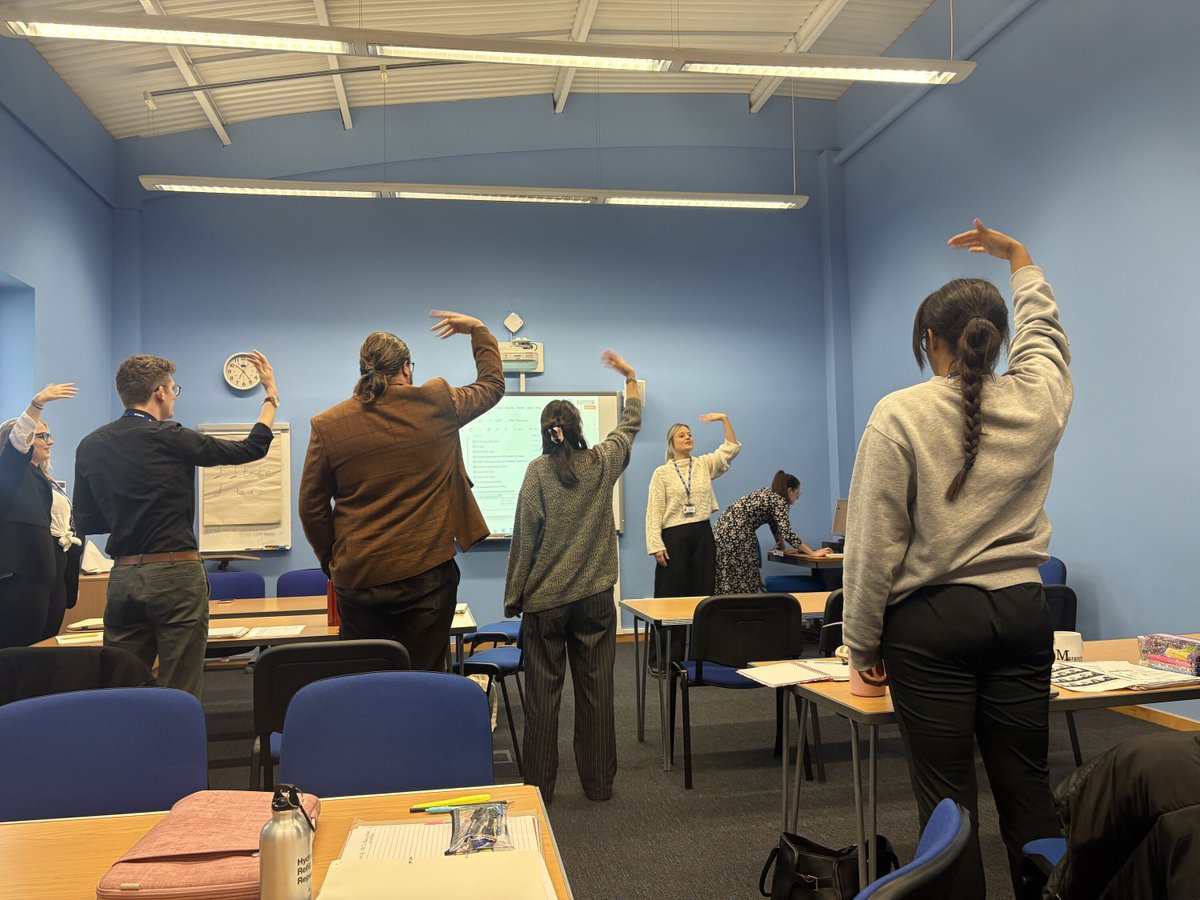 LeedsSCITT's tweet photo. An inspiring start at Cockburn! Trainees delivered their first micro-teach sessions, showing real passion and teamwork. 2026 courses are now live to view on DfE Apply—applications open 7 Oct, 9am. Find out more: https://t.co/bWeoEODx5S

@cockburnschool https://t.co/UESHjZs0tj