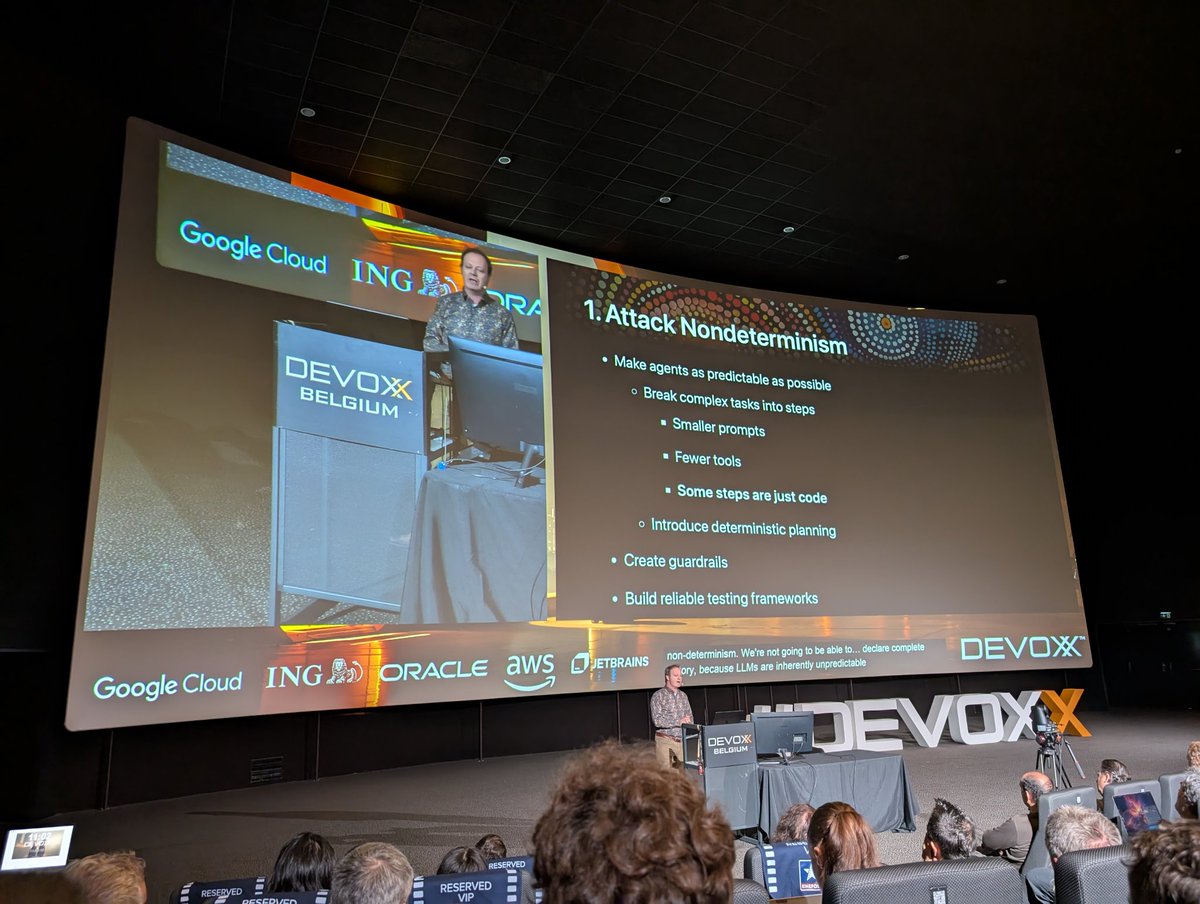 Julien Tanay tweet media