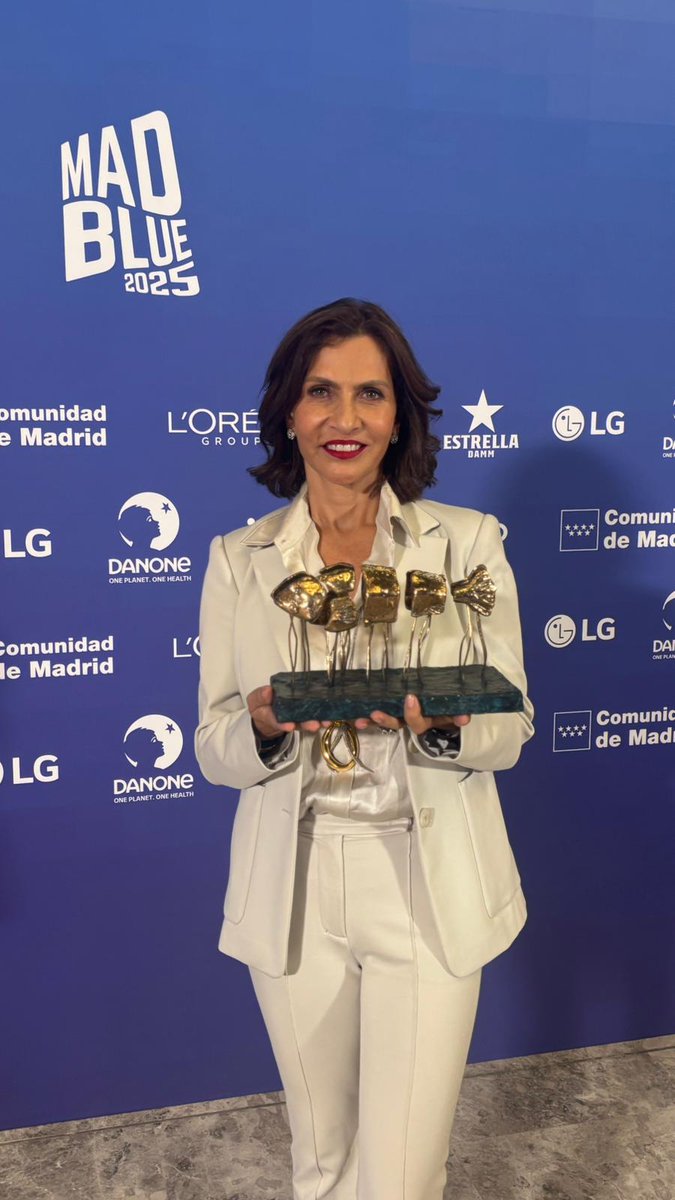 Agradecemos a <a href="/madbluesummit/">MadBlue Summit</a>  y la <a href="/ComunidadMadrid/">Comunidad de Madrid</a> por este reconocimiento que nos llena de orgullo y de gratitud. Recibimos el Premio al Puente Cultural Hispanoamericano por nuestra labor en la construcción de lazos culturales entre México y España en el marco de la Hispanidad.