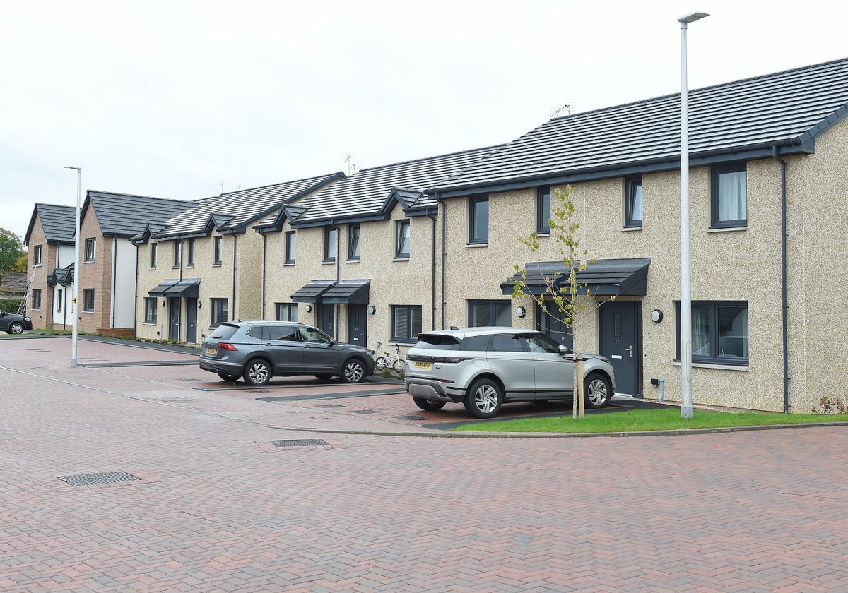 StirlingCouncil's tweet photo. 🏘️Tenants in Old Plean have been handed the keys to 24 new homes following investment of almost £6.5 million in social housing by Stirling Council and @scotgov.

The new homes, off Main Street in Old Plean, are a mix of wheelchair standard three-bedroom bungalows, as well as two, three and four-bedroom properties, and are among the most technically advanced to be constructed in the Stirling area.

They have been built by Carmichael Homes, with support by the Council’s Housing Services Built Environment team.

➡️https://t.co/jkizZlv9yz