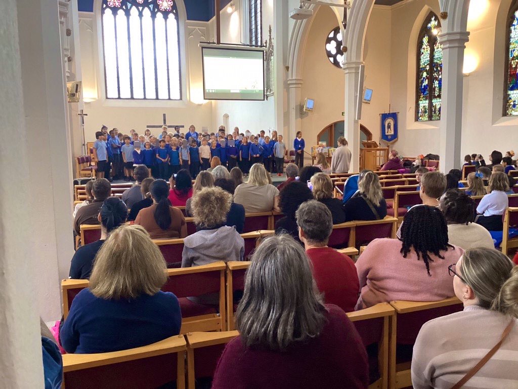 A beautiful Harvest Service hosted by our wonderful Year 6s at Emmanuel Church 🌽✨. Thank you to all of our pupils and all members of our school family who joined us in giving thanks and celebrating together! #Harvest #LoughboroughCE #Loughborough #EmmanuelChurch <a href="/Rise_MAT/">Rise Multi Academy Trust</a>