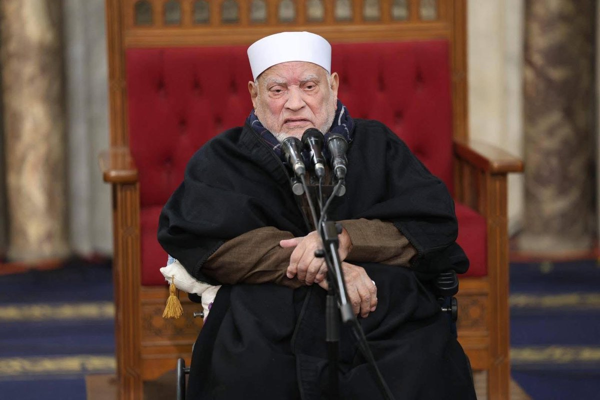 TikaMory's tweet photo. إنا لله وإنا إليه راجعون....
إن الله لا يقبض العلم انتزاعا ينتزعه من العباد، ولكن يقبض العلم بموت العلماء، حتى إذا لم يبق عالما اتخذ الناس رؤوسا جهالا فسئلوا فأفتوا بغير علم، فضلوا وأضلوا.
الزمن بيخلص والطيبين اللي بندارى فيهم بيروحوا 
#أحمد_عمر_هاشم https://t.co/FghwpsmeYF
