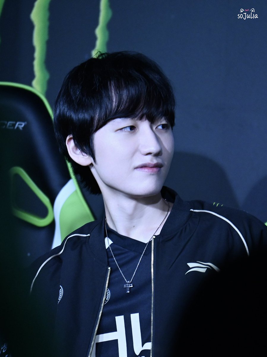 20251008 FAN MEETUP x Monster energy

🥹my faith 피넛 ㅠㅠ

#피넛 #한왕호 #Peanut #HLE