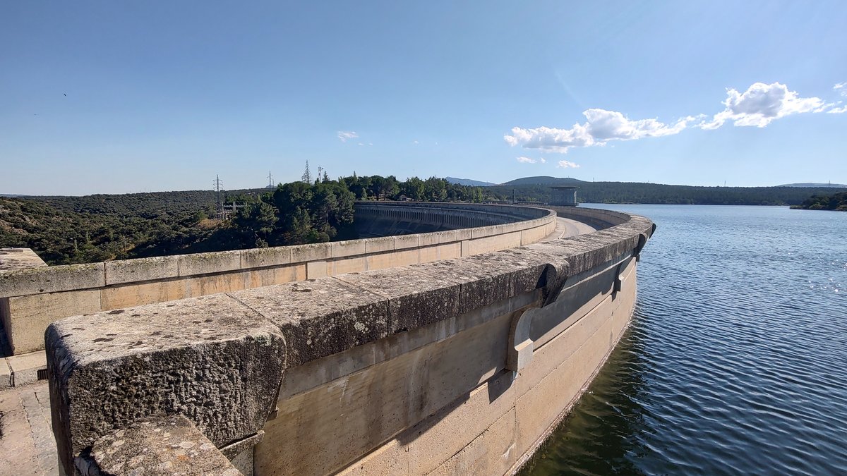 SierraNortecom's tweet image. ¿Sabes cómo se llama esta presa? 🧐 SierraNorte.com/embalses

#presa #embalse #duda #consultas #Infraestructura #agua #construccion #SierraNorteMadrid #SierraNorteDeMadrid #ElMejorEstiloDeVida #sierrademadrid #MadRural