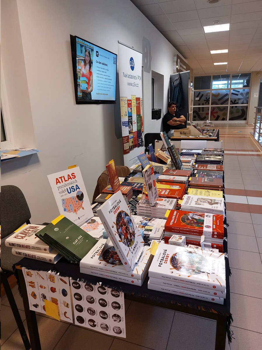 P3K_Petr's tweet photo. Veletrh knih 
UHK
8. října, dnes https://t.co/IPxJ2tXbxf