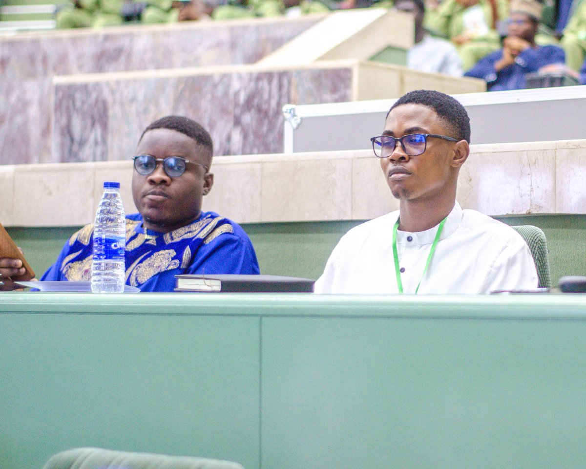 Augunus_UX's tweet photo. discuss Climate and it's inevitable impact on us, as well as the concept of AFCFTA and how it can be better served to allow for more youth inclusion. 

On Day 2, I gave a partnership and solidarity address on behalf of the F.R.I.E.N.D Foundation. https://t.co/ZcGmxOg6KA