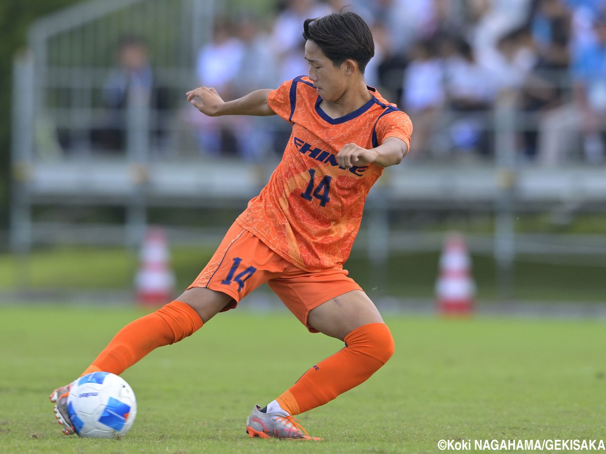 写真特集】[国スポ少年男子]愛媛県FW丹大和(今治U-18)が反転ミドルで