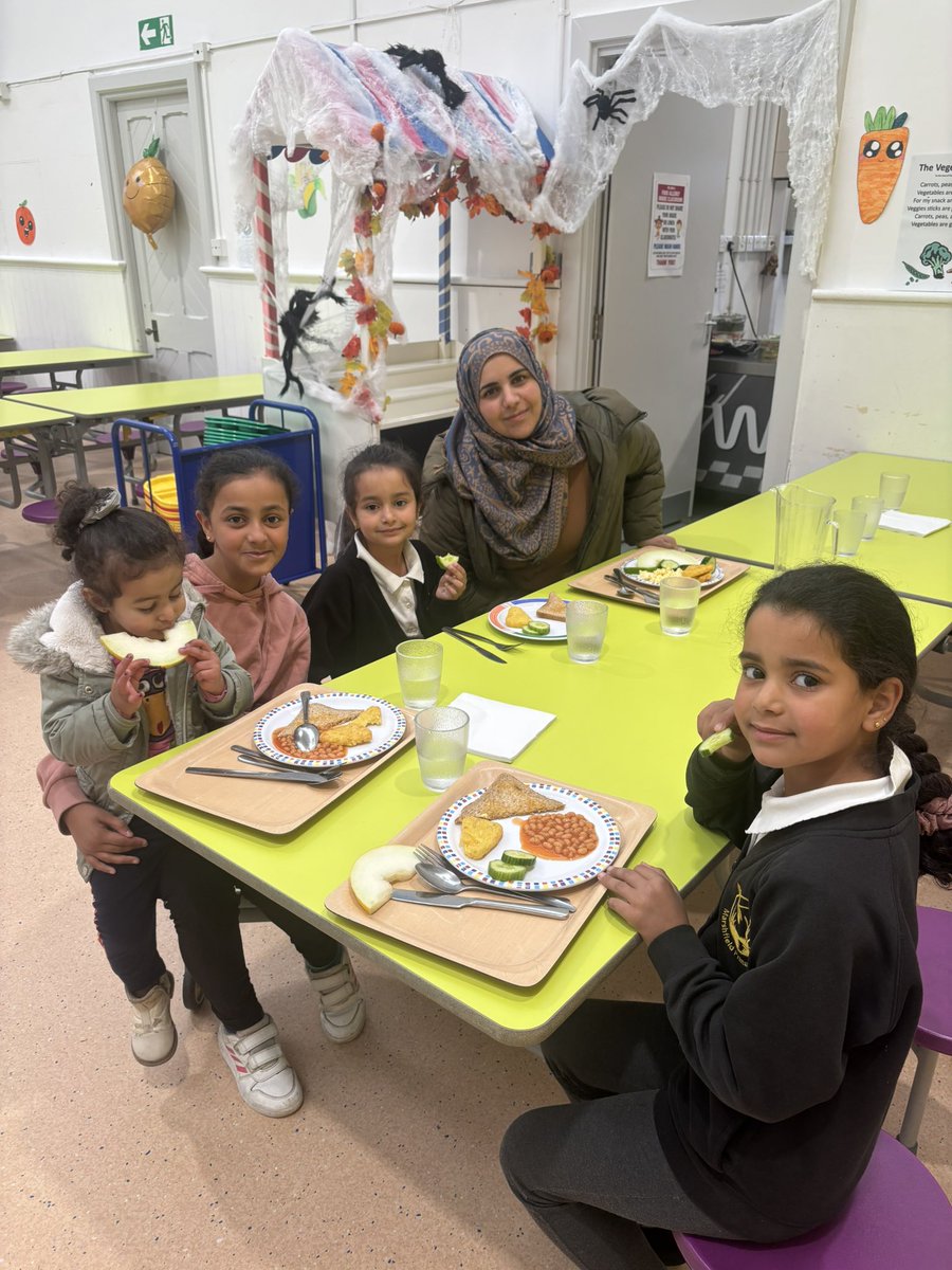 MarshfieldPS's tweet photo. Thank you to our VIP Nourish &amp; Flourish children and their families for attending our Fresh Start breakfast. The dedication and commitment you show to our programme ensures your children make transformational progress #MPSEnglish @CATAcademyTrust https://t.co/lbis2GjU4Q