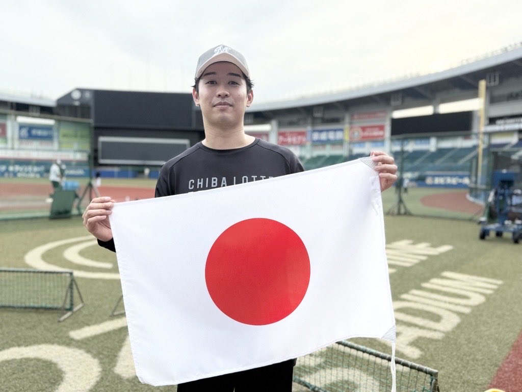 chibalotte_pr's tweet photo. 11/15(土)、16(日)に行われる「ラグザス 侍ジャパンシリーズ2025」の出場選手に選出された #種市篤暉 投手。
「国際試合は三振をとる必要があると思うので、ストレートとフォークで奪えるように頑張ります。WBCに出たいので、しっかりアピールします！」と喜んでいました。
#chibalotte #広報 https://t.co/Xfti2ZGTaF