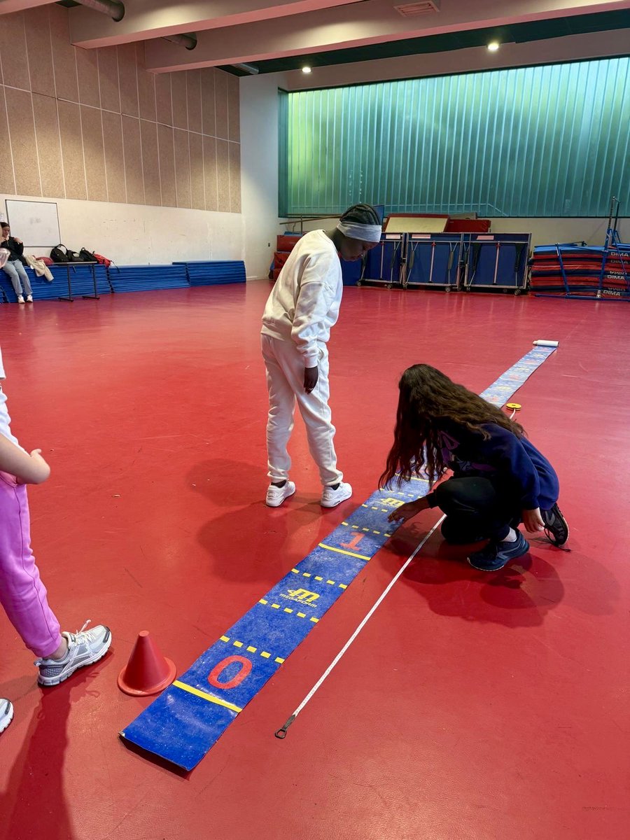 ClgDoisneau93's tweet photo. Le sport à l’honneur au Collège REP+ Robert Doisneau de Clichy-sous-Bois (93) :

Pour lutter contre la sédentarité des jeunes, des tests d'aptitude sportive à l'entrée en 6e ont été mis en place afin de mesurer l'endurance, la force musculaire et la vitesse des élèves. https://t.co/7i3lsnAPe6