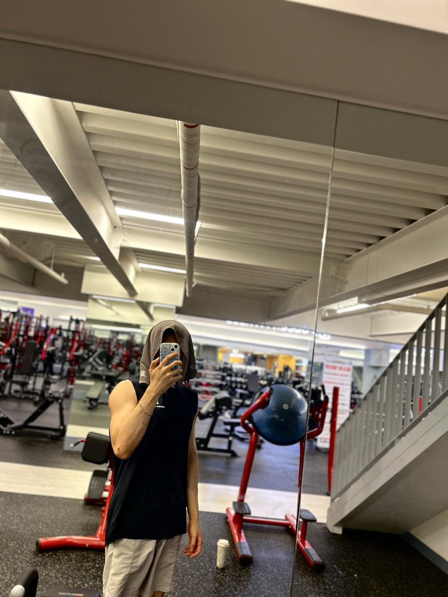 grape_growth's tweet image. Gymonad came back my sweet gym 💜