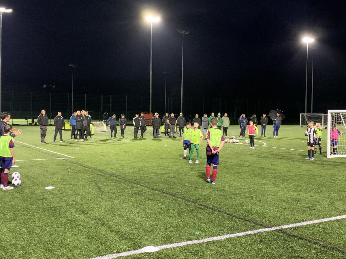 _CoachTheCoach's tweet image. A great night of Coach Development @hexhamfc Juniors last night focusing on how we can develop Movement with &amp;amp; without the ball ⚽️ Brilliant engagement from all the coaches in attendance &amp;amp; thanks to the U11 who were all amazing in the practical session ⚽️