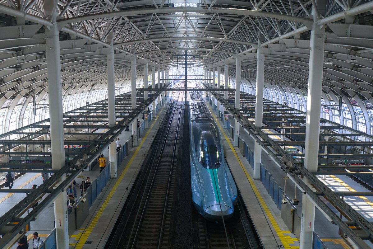 takoyaki_train7's tweet image. 2025.10.4
試運転(仙台→新青森)
E956形 S13編成
ALFA-X
特徴的な駅舎構造をしている八戸駅とアルファエックスを一緒にフレームに入れたくて真上から。