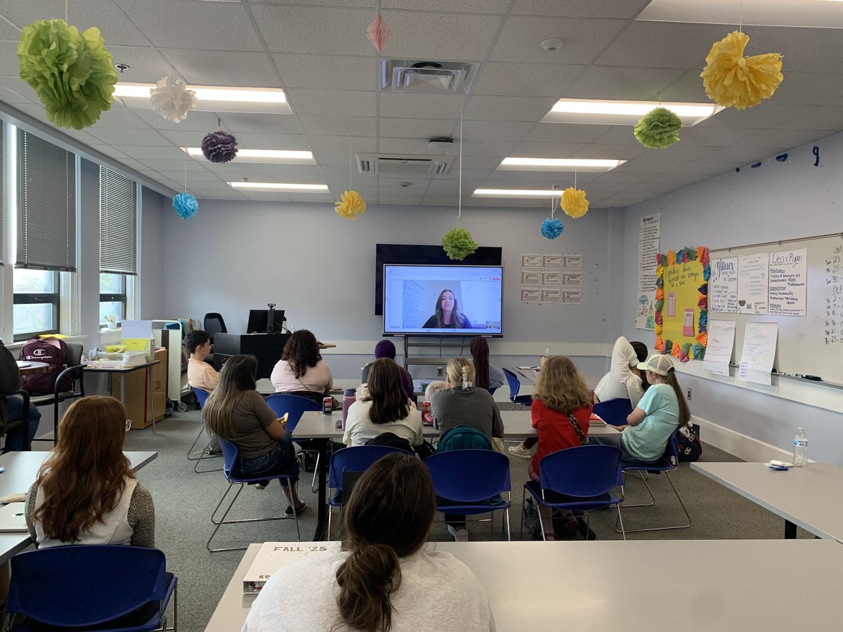PrincipalDrH's tweet image. The joy to have a teacher that you hired, now in year 8, sharing her best practices with your cohort of future teachers on ways to have dynamic classroom management. I am so proud of her! Over the moon, former principal proud! She rocks!!
#Professorproud #GSC #Futureteachers