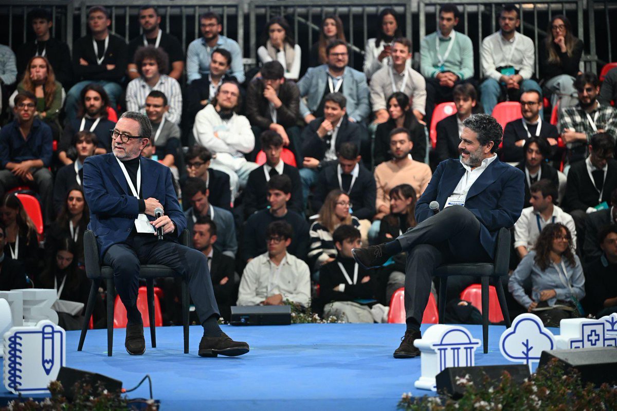 Confrontarsi con <a href="/gdcaiazza/">Gian Domenico Caiazza</a> e davanti a 350 giovani è sempre bello!!