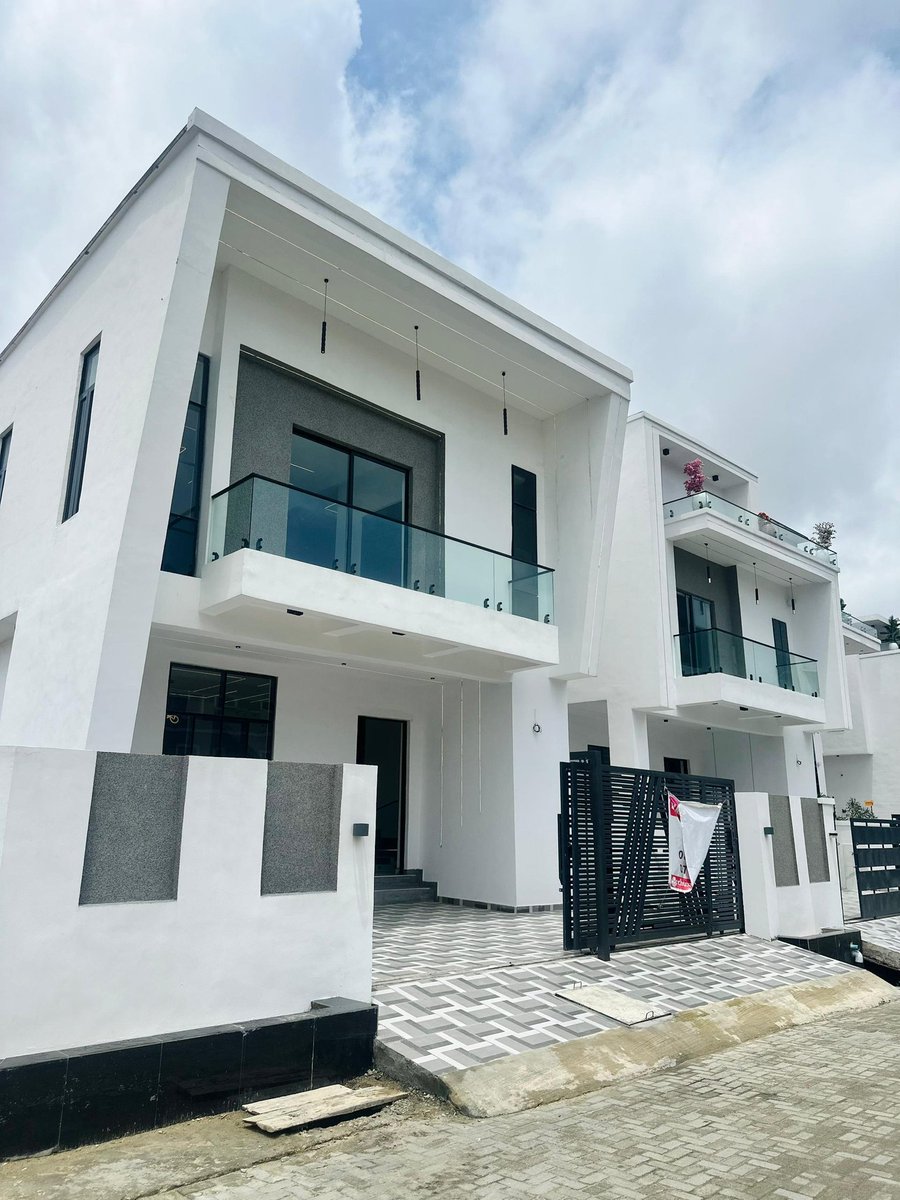 AurbanLtd's tweet photo. 4 BEDROOMS FULLY  DETACHED DUPLEX WITH BQ FOR SALE ‼️

Features: Spacious Rooms, Chandeliers, POP ceilings, Bluetooth speakers, Fitted kitchen, family lounge 
Fitted kitchen, Gym, Pool, Bq
Swimming Pool 

PRICE:

WITHOUT POOL: 180M
WITH POOL : 200M

LOCATION : AJAH , LEKKI, LAGOS https://t.co/rQyUUzQP0g