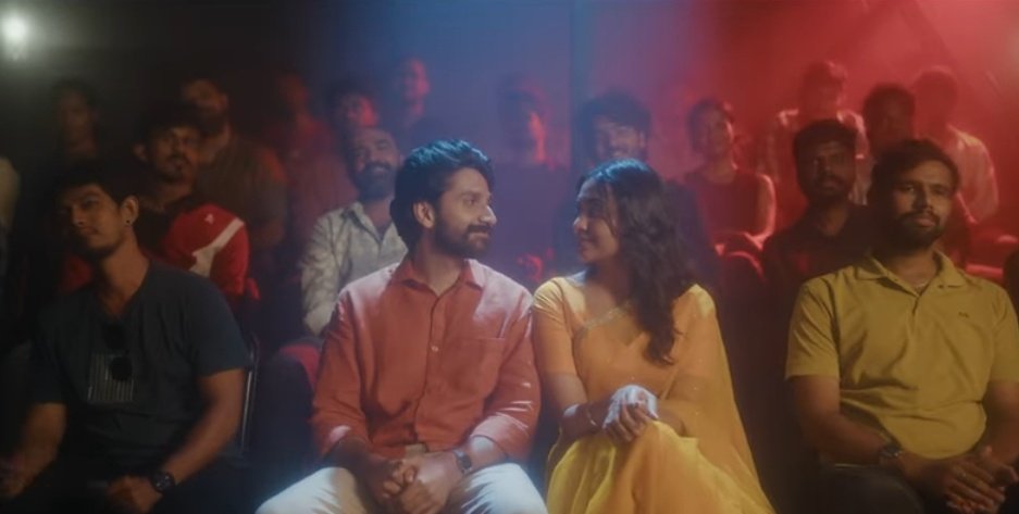 அஜய் Sweet மகிழினி🥰 (@ajaymahilz) on Twitter photo Voice la softness vera level 😍
Music smooth-ah flow aagudhu 🎧
#Aaromaley Voice la softness vera level 😍
Music smooth-ah flow aagudhu 🎧
#Aaromaley