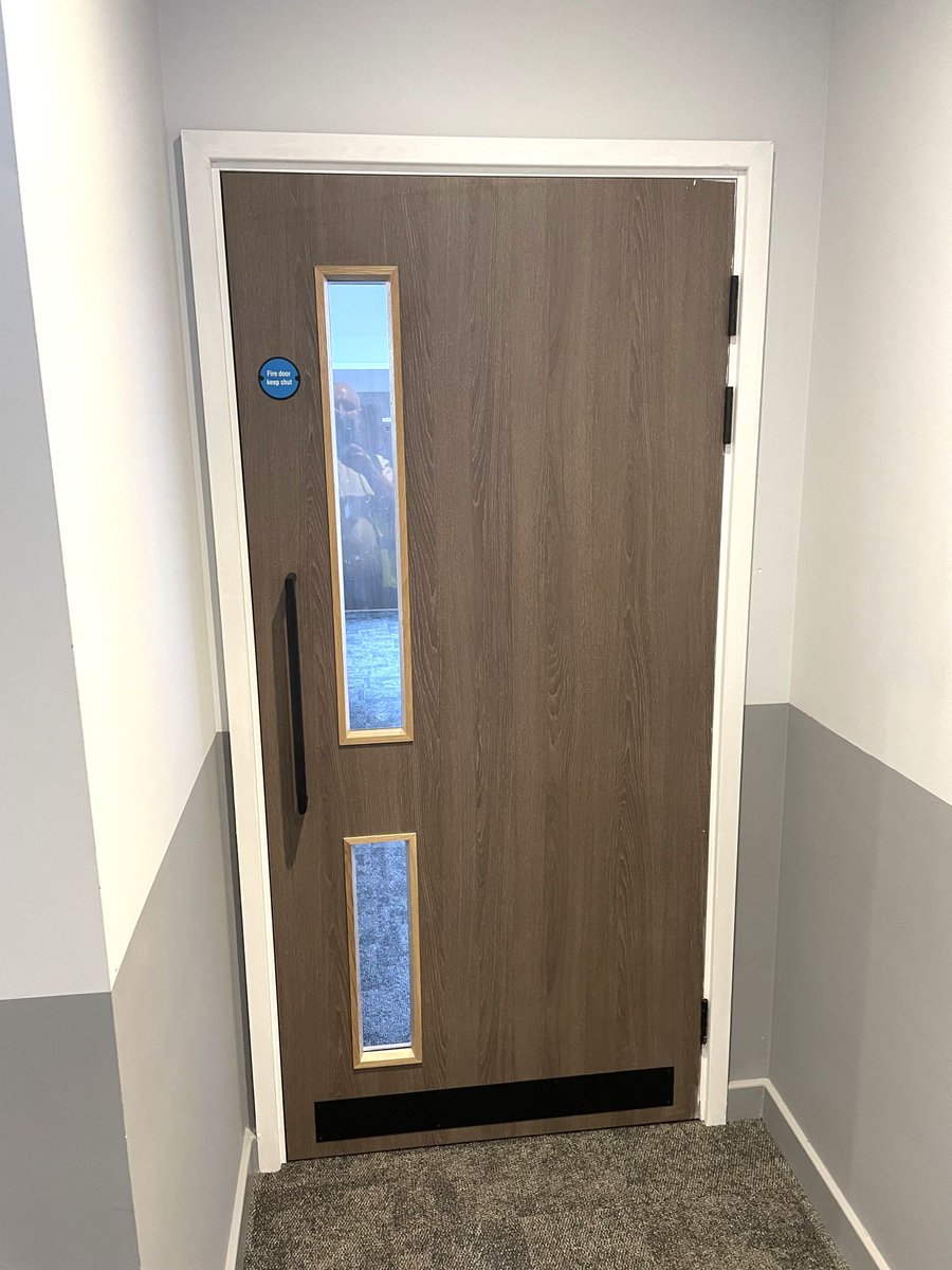 MBP_Ltd's tweet photo. 🚨 Project Spotlight: Sunbeam Apartments, Wolverhampton. From motorbike factory ➡️ 5⭐@ParagonLiving homes 🏡✨
Partnering with @blyth_Group MBP delivered full door solutions: FD-rated, Secure by Design, PAS24 certified + more. Contact https://t.co/Dn3OWZy1K6 https://t.co/IfFxp2FRbg