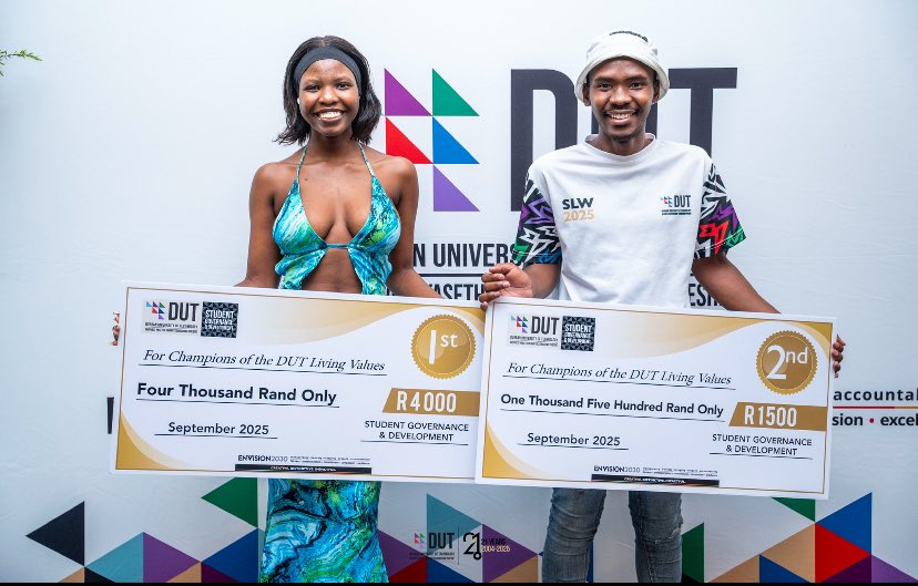 BayandaNewsTime's tweet photo. Gcinile Khanyile claimed first place in the DUT Living Values Essay Competition, earning a R4000 cash prize. The competition celebrates students who embody the university’s core values through creativity and leadership, with the second-place winner receiving R1500.
@UmlaziF61458 https://t.co/MoJBF67LO2