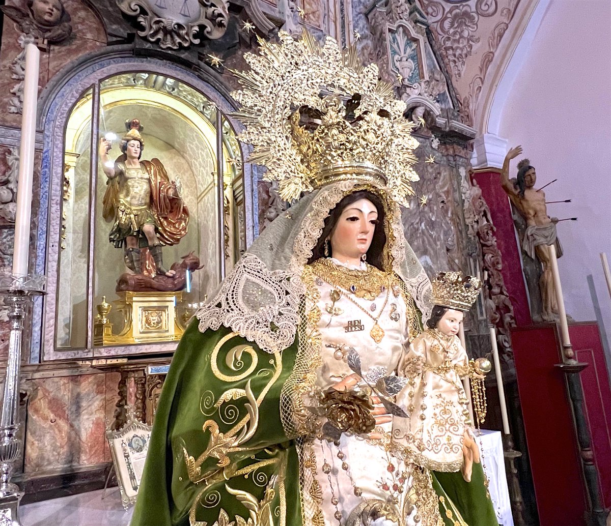 DrPerezBernal's tweet image. La #RosaDePasión, &quot;#embajadora&quot; de los #DonantesDeórganos en las hermandades de @Archisevilla1, con Nª Srª del #BuenSuceso de #CastillejaDelCampo, entregada por la @hdad_asuncion de #Cantillana. @Hdad_BuenSuceso @Castilleja41810 #ASacro #TDSCofrade @cruzdeguiaser #Trasplante