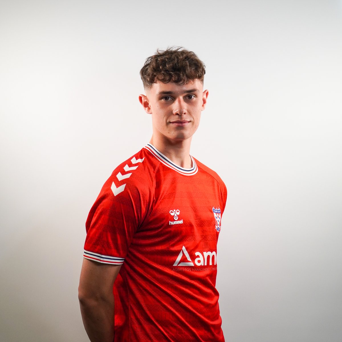 YorkCityFC's tweet photo. 📸 Media duties for the @YCFCAcademy this morning...

#YCFC🔴🔵 https://t.co/RL2MbxtHx2