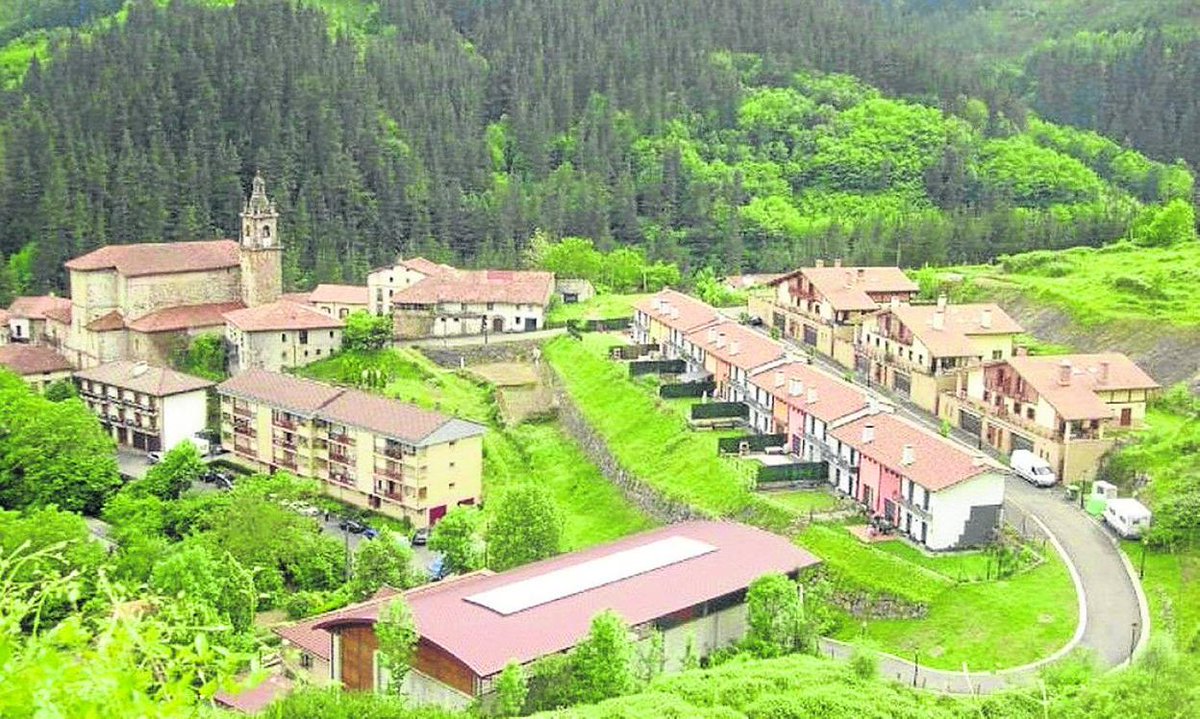 eajpnvbergara's tweet photo. Angiozar Tokiko Entitate Txiki izendatzea ahalbidetzeko prozesua hasi da. Gaur, Gipuzkoako Batzar Nagusiak aho batez onartu du 2/2003ko martxoaren 17ko udal barrutiak arautzen dituen foru-arauaren zenbait aldaketa egiteko prozedura hastea. #bergara #angiozar https://t.co/fAgX6hy5es
