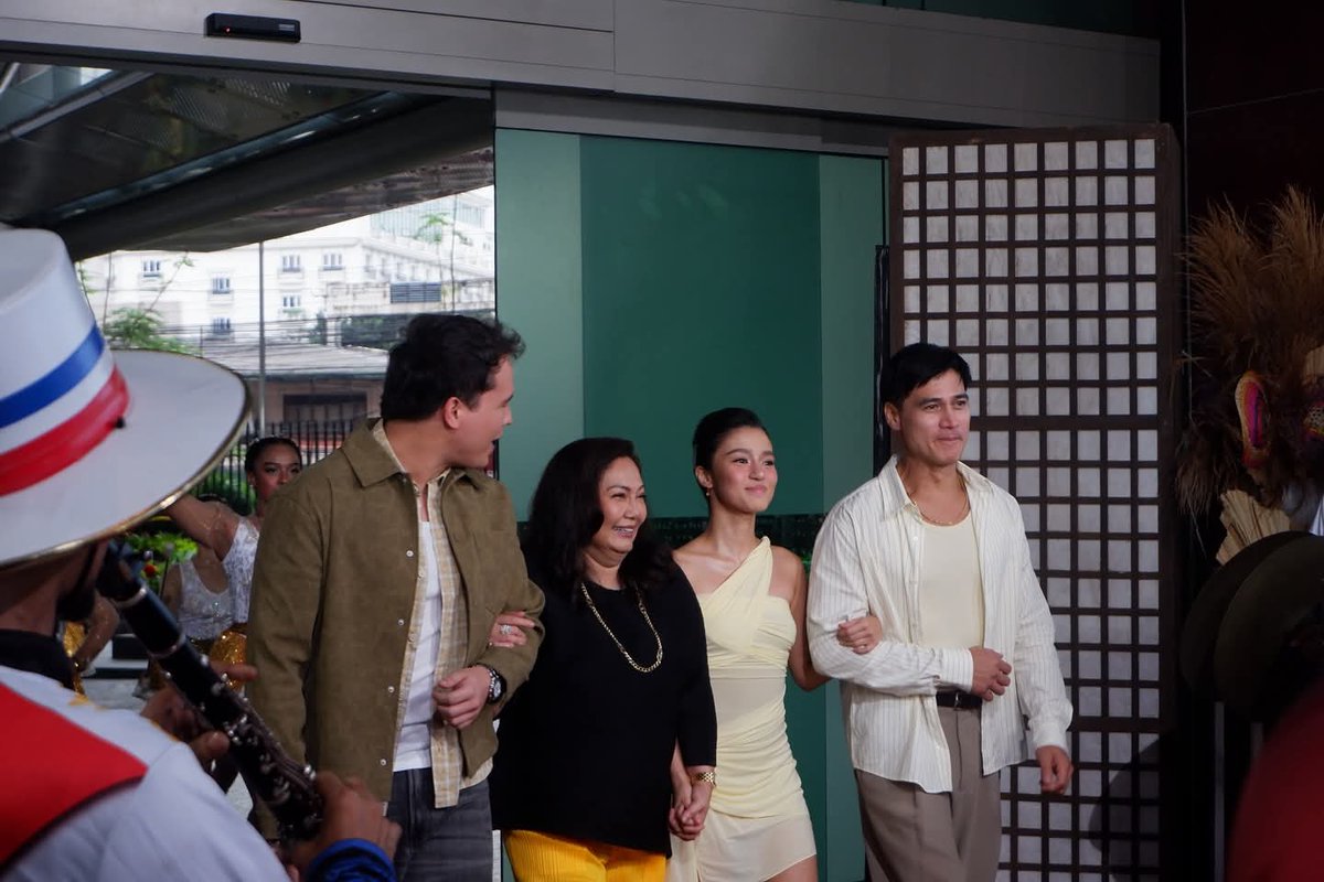 JeffOGarcia47's tweet image. Watch the GRAND MEDIA LAUNCH of #MeetGreetAndBye on various Kapamilya platforms.

Mas makikilala po natin ang Pamilya Facundo kasama ng ating mga kaibigan sa press.

Enjoy po tayo. I won&apos;t be there though due to some coincidences. Cheer me up, guys...

#MGBGrandFamilyAffair