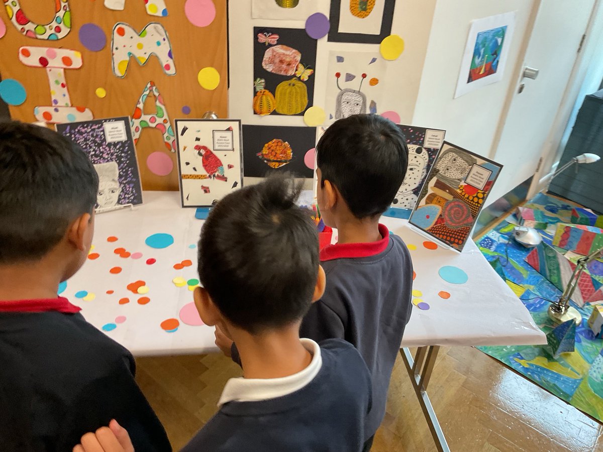 MayflowerSch's tweet photo. #Corita class loved seeing their own artwork proudly displayed at our school exhibition β and were just as inspired by the amazing creations from across the different year groups #art #year4 #LKS2 https://t.co/XlpFuonwz6
