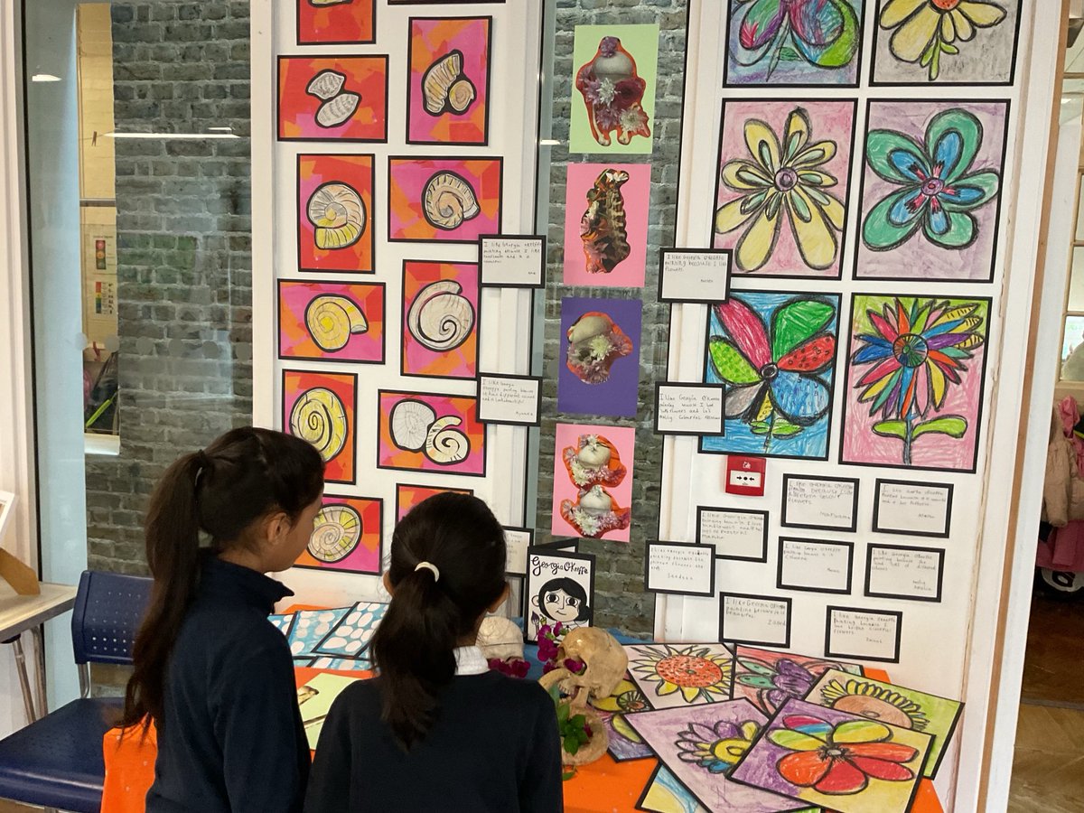 MayflowerSch's tweet photo. #Corita class loved seeing their own artwork proudly displayed at our school exhibition β and were just as inspired by the amazing creations from across the different year groups #art #year4 #LKS2 https://t.co/XlpFuonwz6