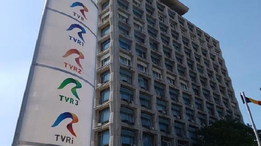 RRInternational's tweet image. Societatea Română de Radiodifuziune şi Societatea Română de Televiziune vor rezerva cel puţin 1% din timpul de emisie unor #programe cu scop informativ şi educativ. (1/2)