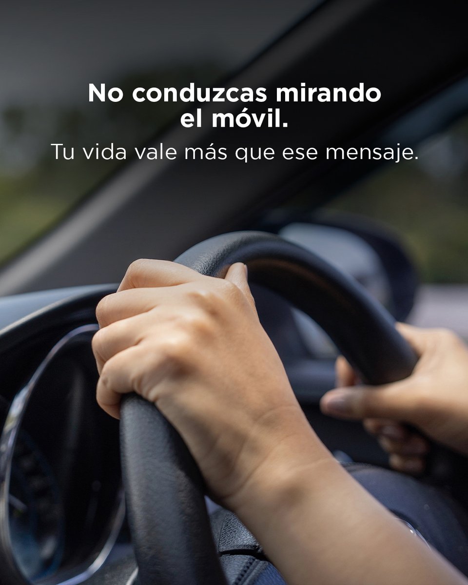 DGTes's tweet photo. No hay mensaje o llamada que valga más que tu vida. 

Evita las distracciones y mantén la vista en la carretera. https://t.co/ujaWljQGzN
