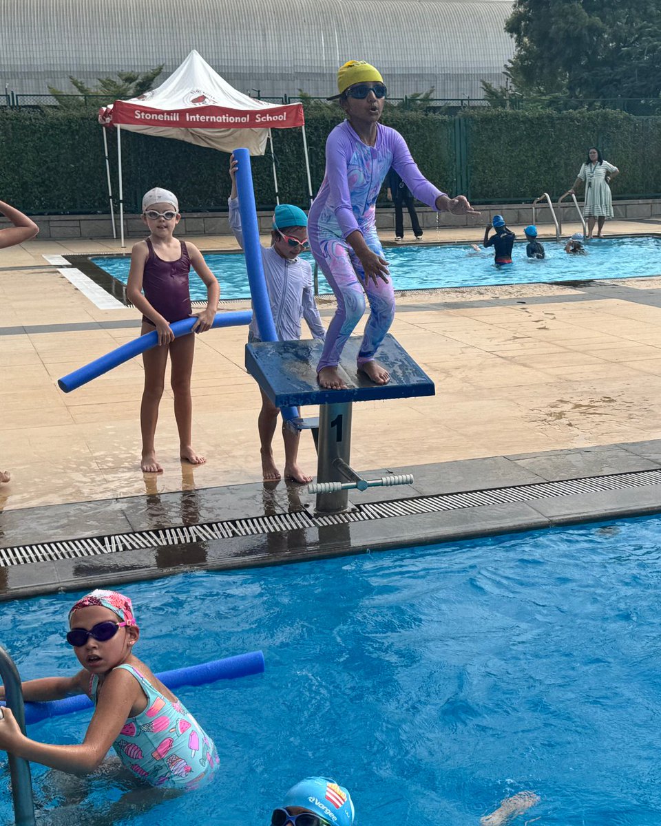 Stonehill_SIS's tweet image. Our Primary Years students are building confidence and essential life skills through swimming lessons. From perfecting strokes to overcoming fears, it’s been wonderful to see their steady progress and growing love for the water!
.
#StonehillInternationalSchool #SISLearns