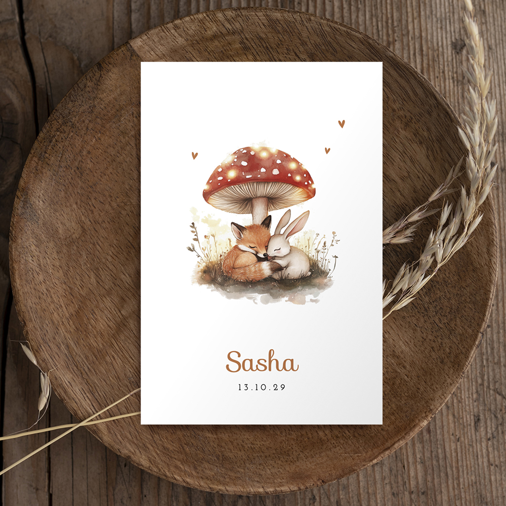 Lief #geboortekaartje voor een #herfstkindje! Op dit vierkante kaartje staat een klein konijntje met allerlei herfstige elementen: paddenstoeltjes, blaadjes en eikeltjes.
koningkaart.nl/geboortekaartj…