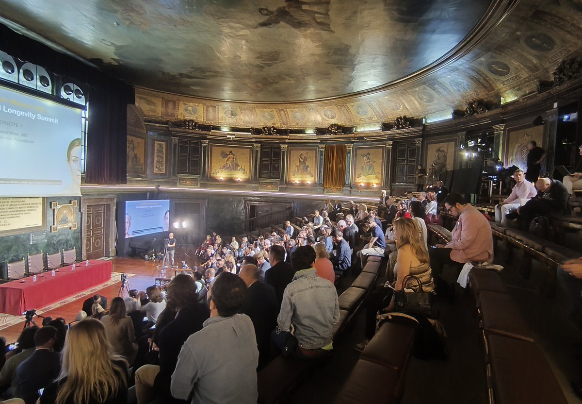 angelversetti's tweet image. Longevity industry is nascent, but it already offers an infinite market size, because who in the world does not want to live healthier longer? Thank you Jose @cordeiro  for inviting me to speak at Transvision Madrid alongside illuminaries @aubreydegrey @prof_horvath @raykurzweil