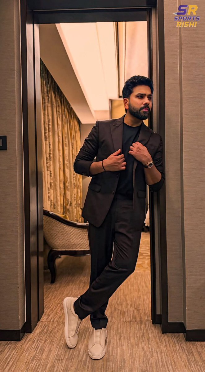 RkyCric's tweet photo. 🥶🔥 #rohitsharma45 #indiancricketteam #mumbaiindians #hitman45 #ultrarohitian #goatcaptain https://t.co/YjbvE5oV2K