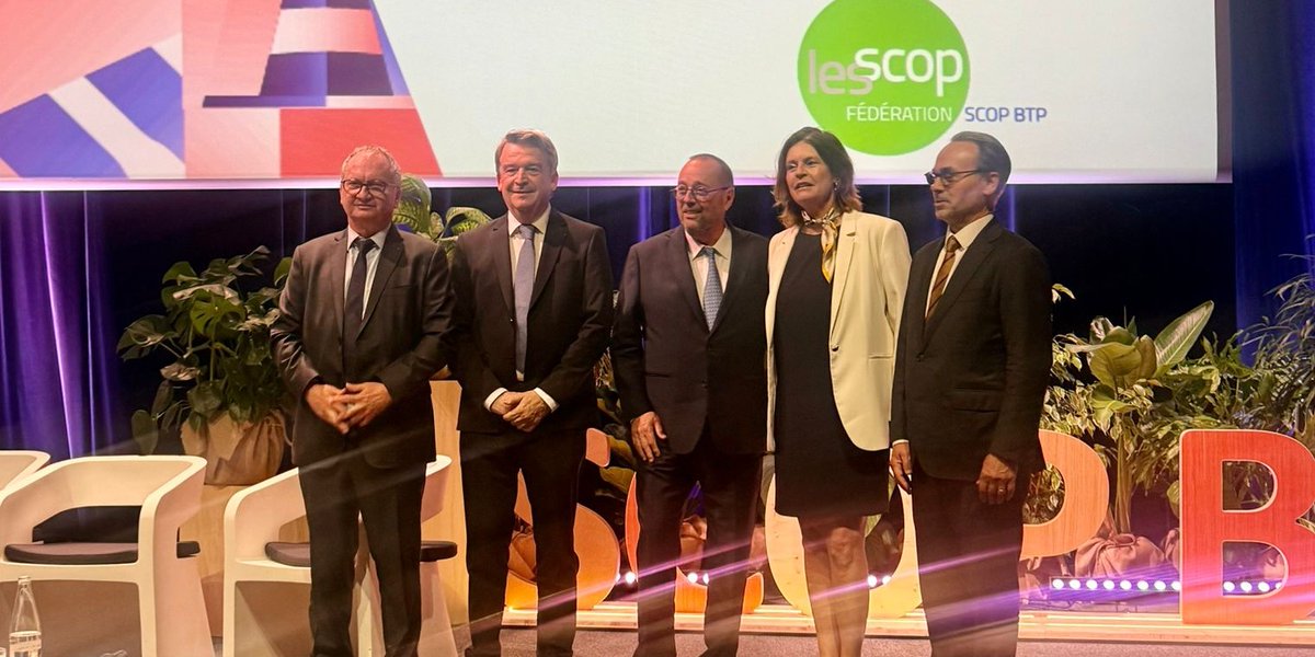 FFBatiment's tweet photo. 🔵 Retour sur le 25ᵉ Congrès de la Fédération #SCOPBTP, organisé à Toulouse du 2 au 4 octobre !

Un moment fort pour échanger sur l’avenir du modèle coopératif dans le #BTP, à l’horizon du projet #Ambition2029.

Le président @OSalleron, est intervenu lors de la table ronde « Construire, développer et transmettre : les clés d’un modèle qui dure ».
L’occasion de rappeler combien la coopération est essentielle pour bâtir un secteur solide et tourné vers l’avenir.

#SCOPBTP #BTP #construction #coopération