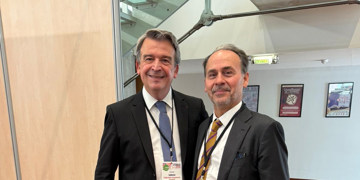 FFBatiment's tweet photo. 🔵 Retour sur le 25ᵉ Congrès de la Fédération #SCOPBTP, organisé à Toulouse du 2 au 4 octobre !

Un moment fort pour échanger sur l’avenir du modèle coopératif dans le #BTP, à l’horizon du projet #Ambition2029.

Le président @OSalleron, est intervenu lors de la table ronde « Construire, développer et transmettre : les clés d’un modèle qui dure ».
L’occasion de rappeler combien la coopération est essentielle pour bâtir un secteur solide et tourné vers l’avenir.

#SCOPBTP #BTP #construction #coopération