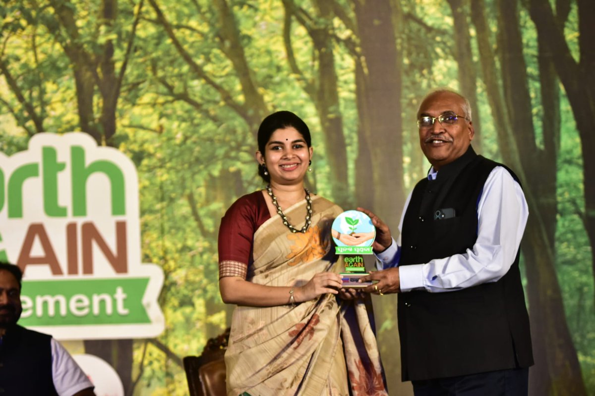 sambad_odisha's tweet image. #ପୁନଶ୍ଚ_ପୃଥିବୀ_ଅଭିଯାନ_୨୦୨୫
‘ପୁନଶ୍ଚ ପୃଥିବୀ’ ସମ୍ମିଳନୀର ତୃତୀୟ ଦିନରେ ଯୋଗଦେଲେ ଦକ୍ଷତା ବିକାଶ ଓ କାର୍ଯ୍ୟନିର୍ବାହୀ ନିର୍ଦ୍ଦେଶକ ଆଇଏଏସ୍ କମଳ ଲୋଚନ ମିଶ୍ର, ଭାରତୀୟ ପାଣିପାଗ ବିଭାଗର ପୂର୍ବତନ ନିର୍ଦ୍ଦେଶକ ଜେନେରାଲ କେ.ଜେ.ରମେଶ, ଏବଂ ୱାନୱାର୍ଲ୍ଡ କୋଲାବର ପ୍ରତିଷ୍ଠାତା ମୌତୁଷି ସେନଗୁପ୍ତା
#ClimateActionNow