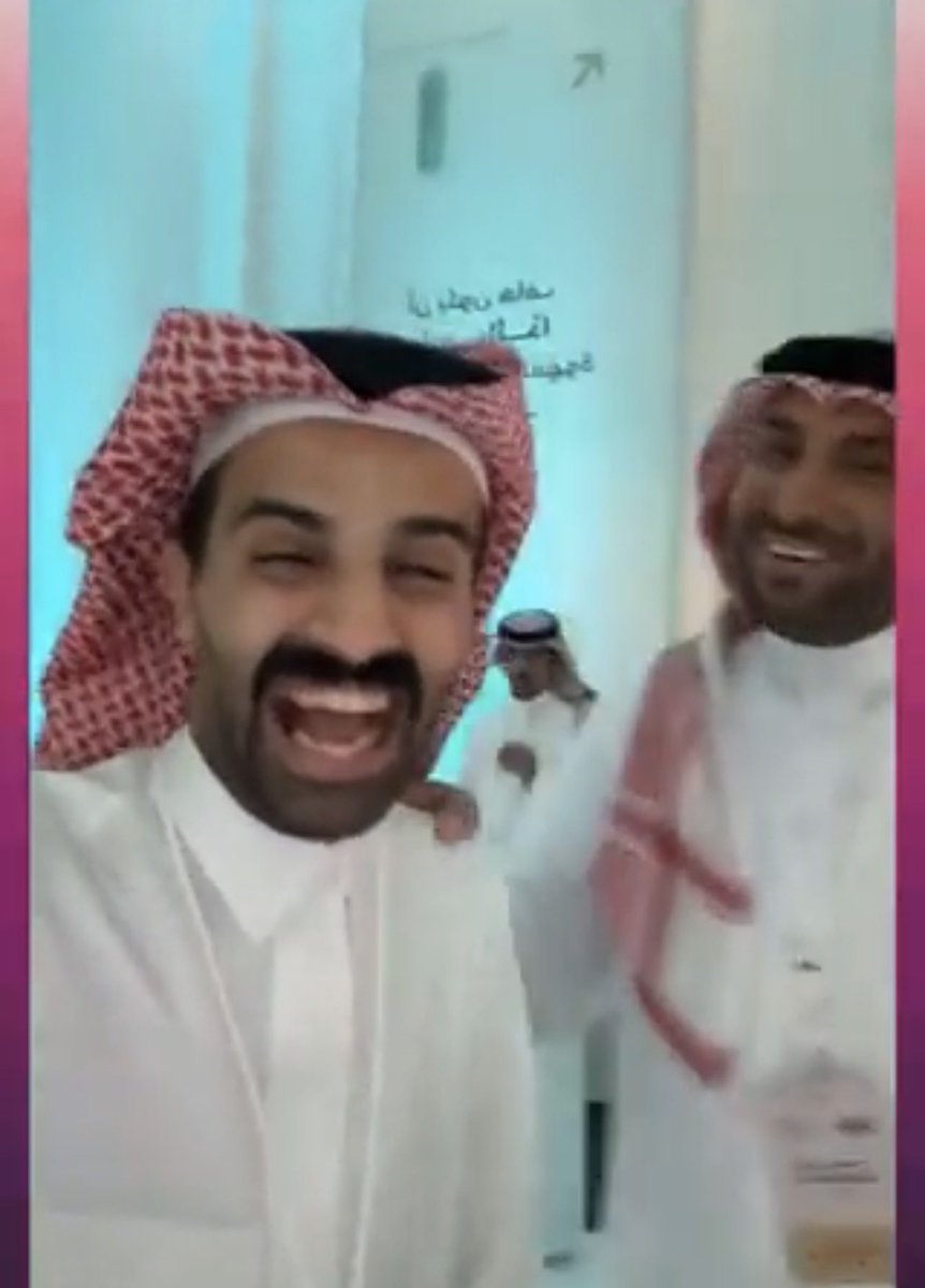 ammb5464's tweet photo. جمعوهم مع بعض وعلى اقرب زباله 😡 الله لايوفقهم  #مقاطعه_احمد_البارقي https://t.co/xLkwdf9YzU