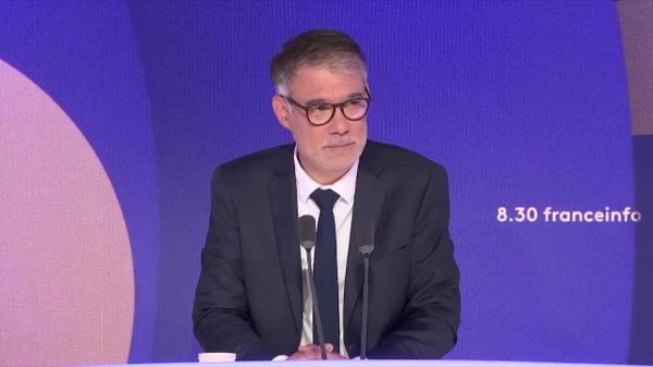 Ok on s’insurge ce matin car <a href="/faureolivier/">Olivier Faure</a> évoque la possibilité de garder Barrot au Quai d’Orsay et #Lecornu aux Armées. Pris comme ça , ça fait bizarre mais rappelons que ce sont les deux domaines réservés du chef de l’état que , dans une situation pareille , intérieur et